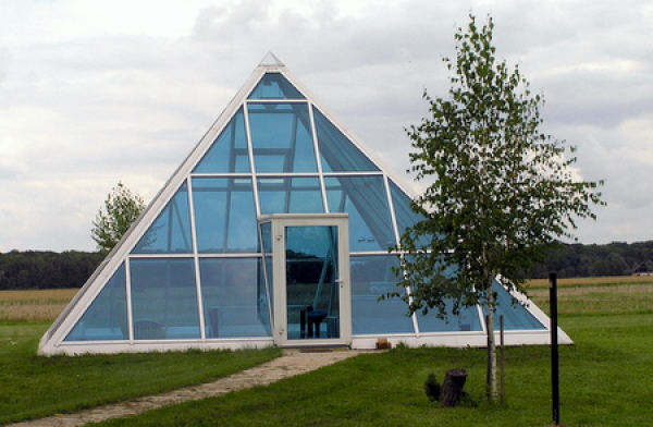 Тайное общество: в Ригу едет Менегетти?