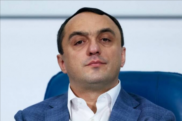 Арутюнян и Кремлёв на чемоданах: инсайдеры рассказывают о распродаже Ava Group