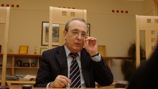 Кто подарил права на легендарный &laquo;ЛОМО-компакт&raquo; Китаю