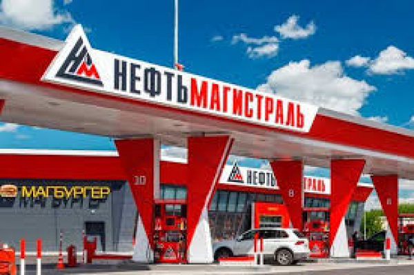 На тот момент АИ-100 у Ерастова достиг ста девяти рублей за литр бензина