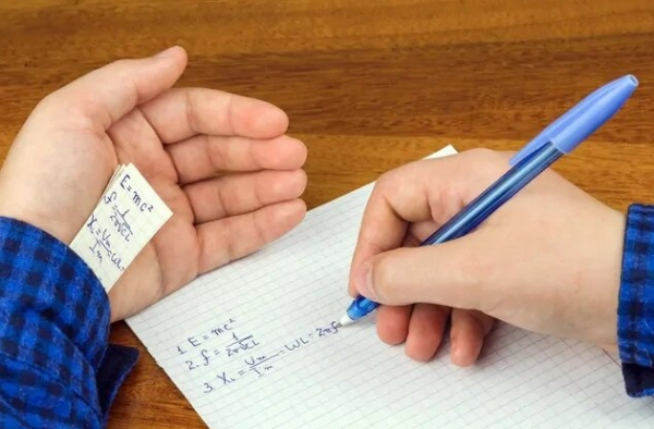 Как сделать шпаргалку на экзамен?