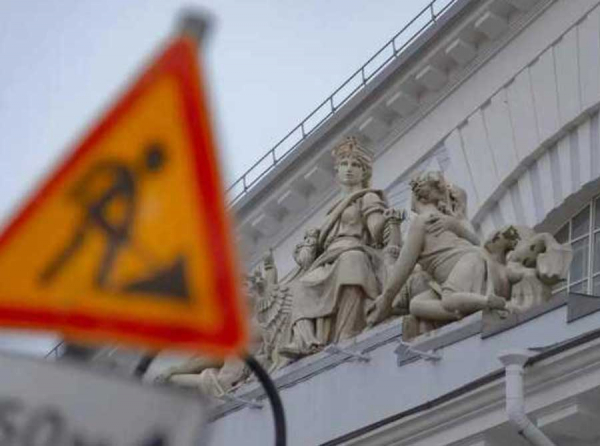 Минкульт отдал 1,2 миллиарда аванса подрядчику под следствием: Каргинов, обвиняемый во взятках, сорвал реставрацию Биржи, не начав работ