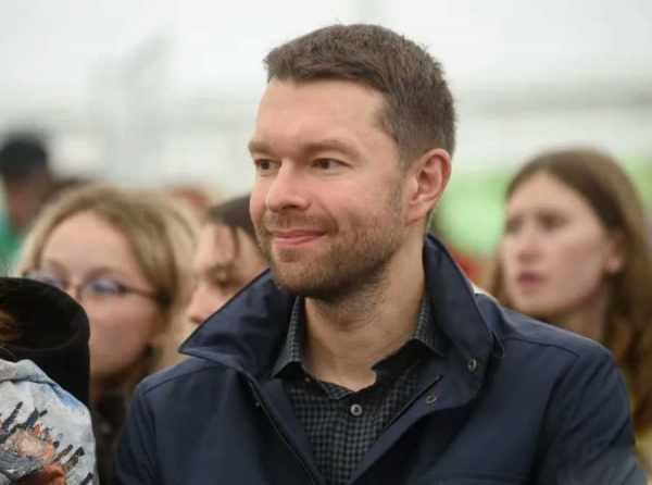 Денис Паслер против Вихаревых: крах уралмашевской империи и миллиарды Спецавтобазы