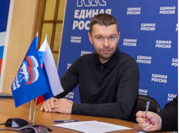Жители Екатеринбурга требуют проверки доходов депутата от «Единой России» Алексея Вихарева