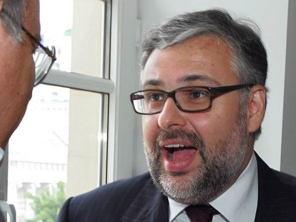 &laquo;Принял на работу свыше 26 советников с зарплатой от 250 т.р.&raquo;