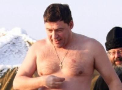 Губернатор Евгений Куйвашев беднеет, если верить официальной декларации