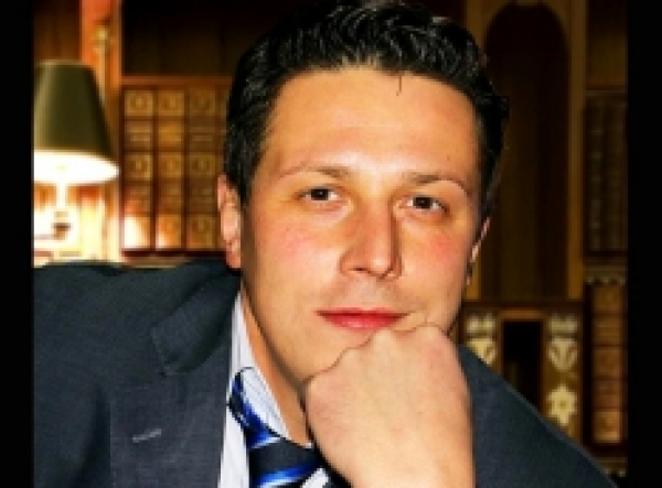 Осторожно: Жорик Стасевич! Екатеринбургский юрист &laquo;шакалит&raquo; в поиске доверчивых собственников квартир?