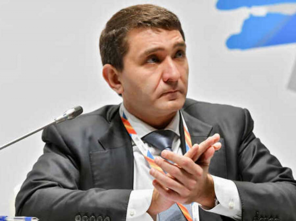 Глава ПАО Россети Андрей Рюмин продает имущества на почти два миллиарда