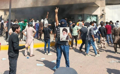 В Пакистане и Ираке протестующие пытаются прорваться в консульства США