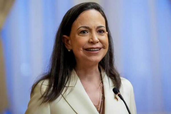 Британия связалась с оппозиционеркой Мачадо после того, как Мадуро захватил контроль