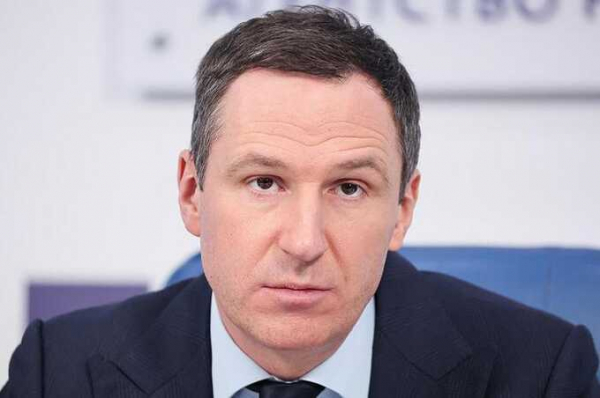 Беглец с американским паспортом: ставленник Чемезова и Мантурова Денис Буцаев обчистил РЭО и бросил покровителей расхлёбывать уголовные дела
