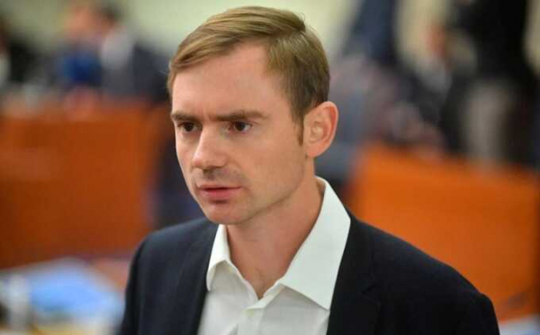 Круглов задержан по статье о фейках об армии, но в постановлении суда ошибочно указано «коррупция» и срок до 15 лет