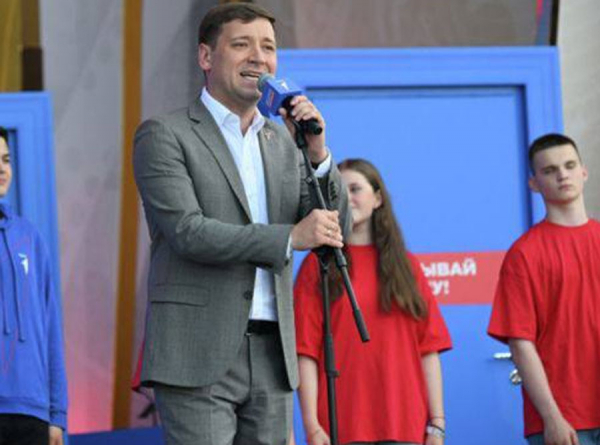 Марат Закиров и &laquo;Движение первых&raquo;: куда исчезли 1,6 млрд на молодёжных песнях Инстасамки и танцах на костях идеологии