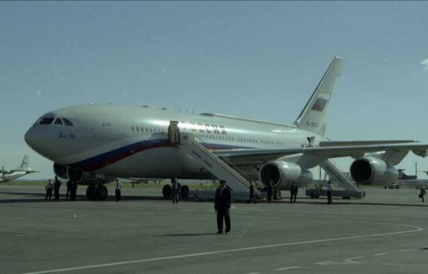 &laquo;Команда президента готовилась бежать на нескольких самолетах&raquo;