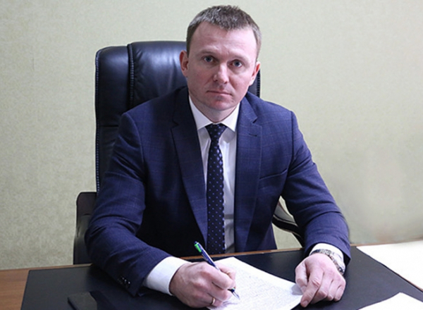 Шутылев максим олегович &mdash; &laquo;мальчик на побегушках&raquo;: почему глава кореновского поселения подмахивает не глядя, а чепурной курирует распил